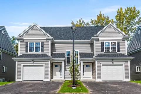 106 Pond St #14, Attleboro, MA 02703
