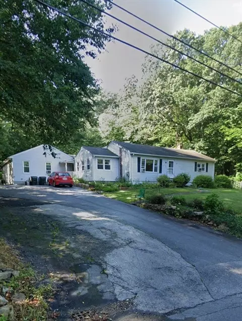 102 Hartness Rd, Sutton, MA 01590
