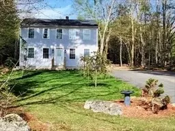 45 Geordie Ln, Hubbardston, MA 01452