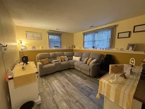 Other - 14 Pine Needle Ln, Springfield, MA 01118 photo 3 of 5
