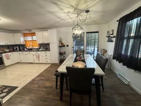 Dining - 14 Pine Needle Ln, Springfield, MA 01118 photo 1 of 3