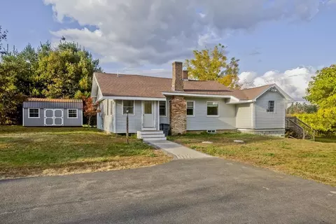 21 Hollow Rd, Brimfield, MA 01010