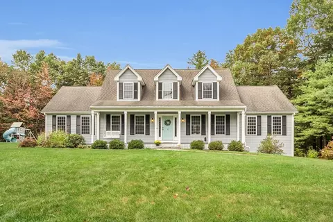 32 Evelyn Pl, Lancaster, MA 01523