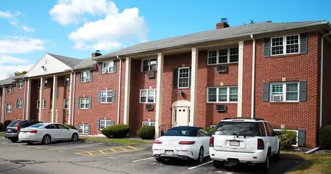 27 Arlington Rd # -0, Woburn, MA 01801