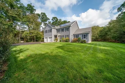 222 Beeden Rd, Dartmouth, MA 02747
