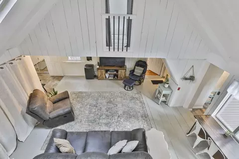 Living - 1 Wright Way, Ayer, MA 01432 photo 5 of 5