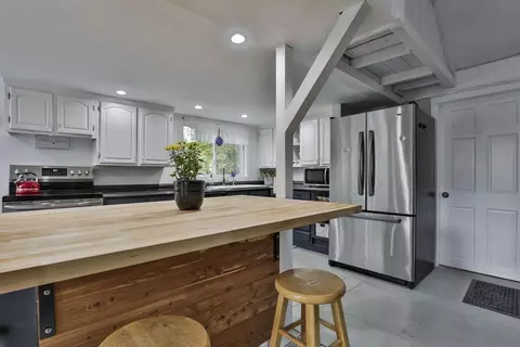 Kitchen - 1 Wright Way, Ayer, MA 01432 photo 2 of 5