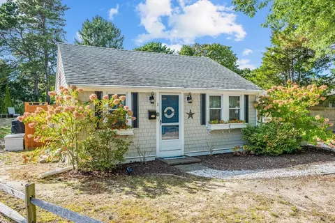 1 Millard Rd, Yarmouth, MA 02664