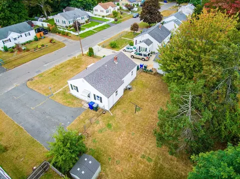 29 Suzanne St, Springfield, MA 01104 photo 7