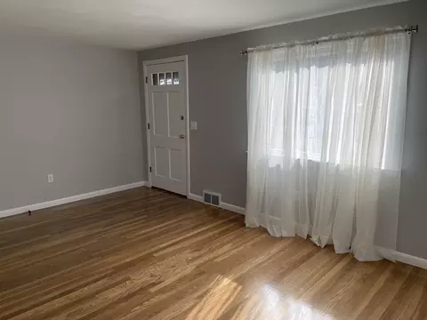 29 Suzanne St, Springfield, MA 01104 photo 22