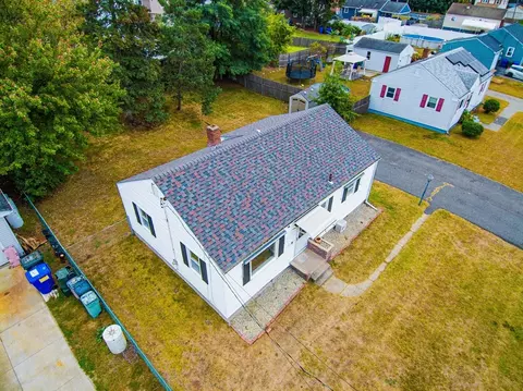 29 Suzanne St, Springfield, MA 01104 photo 8