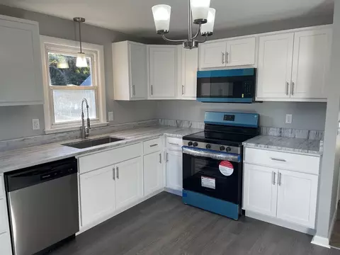 29 Suzanne St, Springfield, MA 01104 photo 19