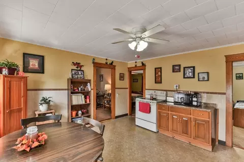 Entry Way - 8 Emerald Ave, Webster, MA 01570 photo 3 of 4