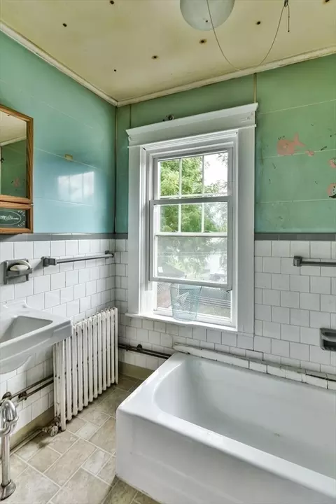 Bath - 8 Emerald Ave, Webster, MA 01570 photo 2 of 2