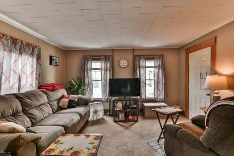 Living - 8 Emerald Ave, Webster, MA 01570 photo 3 of 11