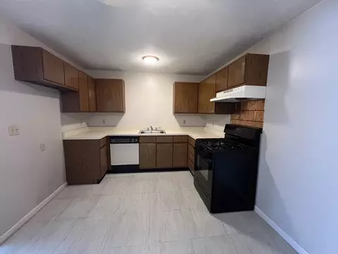 44 Johnson St #1, Fall River, MA 02723 photo 3