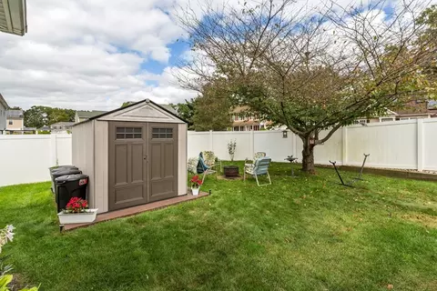 Exterior - 297 Christopher Dr, Springfield, MA 01119 photo 5 of 6