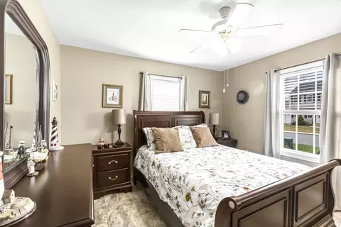 Bedroom - 297 Christopher Dr, Springfield, MA 01119 photo 3 of 6