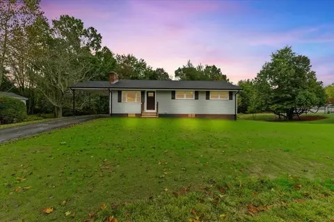 492 Berkley St, Taunton, MA 02780