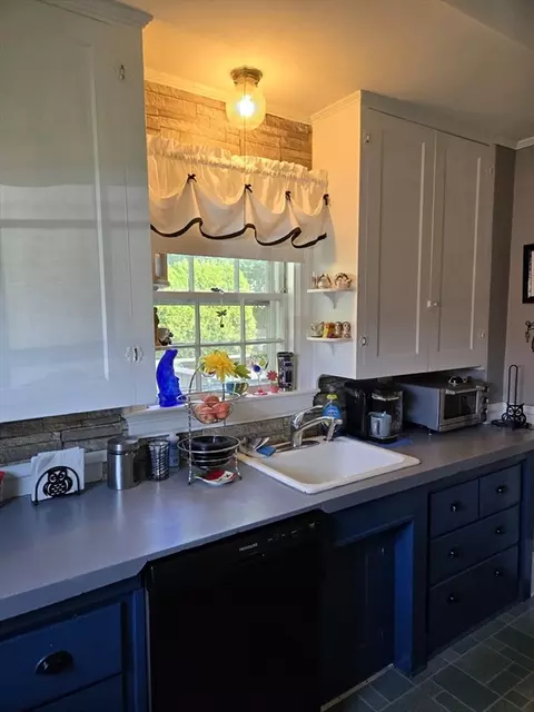 526 Langley St, Fall River, MA 02720 photo 15