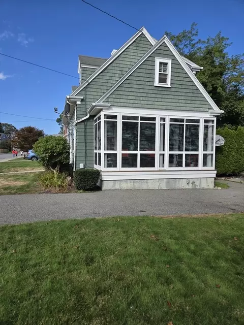 526 Langley St, Fall River, MA 02720 photo 6