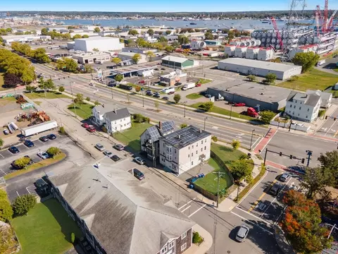 590-592 S 1st St, New Bedford, MA 02740