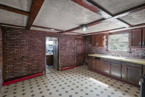 187 Rockland St, Fall River, MA 02724 photo 11