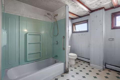 187 Rockland St, Fall River, MA 02724 photo 12
