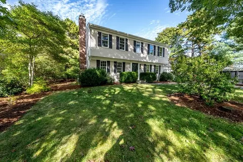 80 Noreast Dr, Harwich, MA 02645