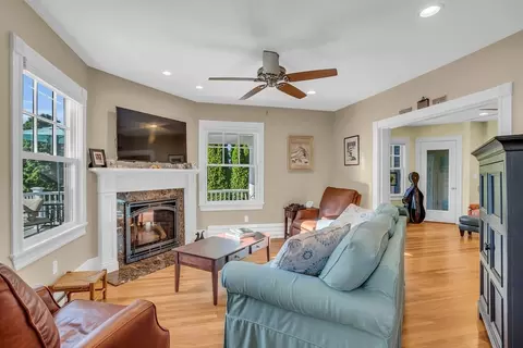 12 Baker Ave, Beverly, MA 01915 photo 9
