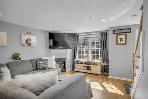 22 Harrison St #2, Lowell, MA 01852