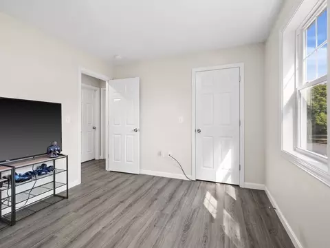 35 Chickering St, Lawrence, MA 01843 photo 18