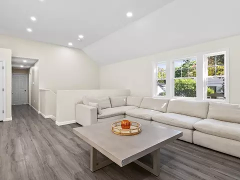 35 Chickering St, Lawrence, MA 01843 photo 11