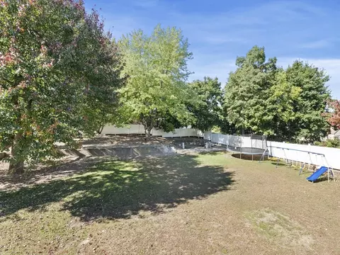 35 Chickering St, Lawrence, MA 01843 photo 39