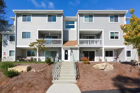 205 Franklin Xing #205, Franklin, MA 02038