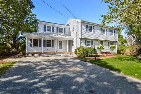 12 Highcrest Rd, Falmouth, MA 02556