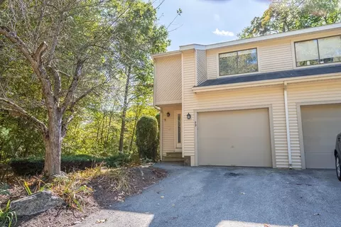 99 Samuel Dr #99, Grafton, MA 01536