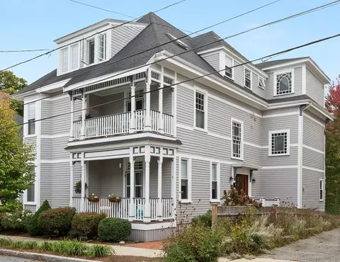 9 Dalton St #2, Newburyport, MA 01950