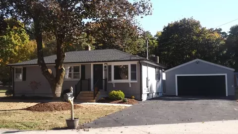 45 Church St, Oxford, MA 01540