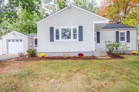 16 Irene St, Springfield, MA 01108 photo 2
