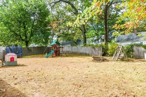 16 Irene St, Springfield, MA 01108 photo 5
