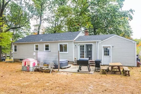 16 Irene St, Springfield, MA 01108 photo 3