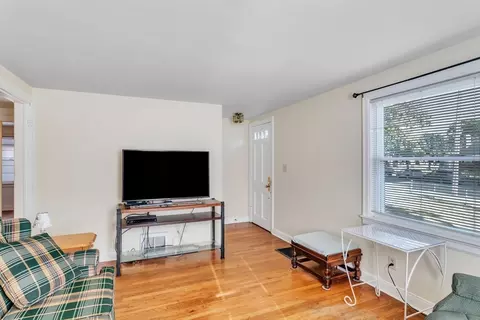 144 Lang St, Springfield, MA 01104 photo 10