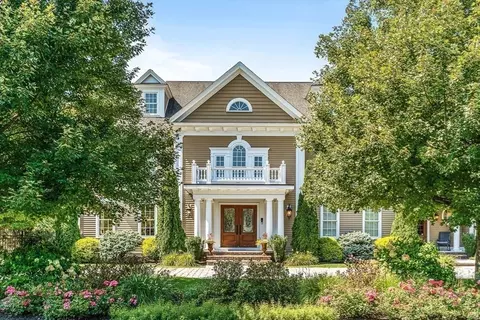 11 Village Ln, Needham, MA 02492