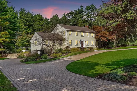 46 Wilmor Rd, Topsfield, MA 01983