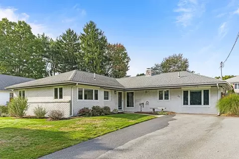 40 Mosman St, Newton, MA 02465