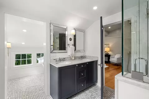 195 Washington St, Marblehead, MA 01945 photo 25