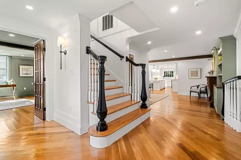 195 Washington St, Marblehead, MA 01945 photo 4