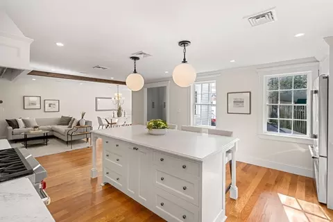 195 Washington St, Marblehead, MA 01945 photo 11