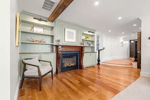 195 Washington St, Marblehead, MA 01945 photo 16